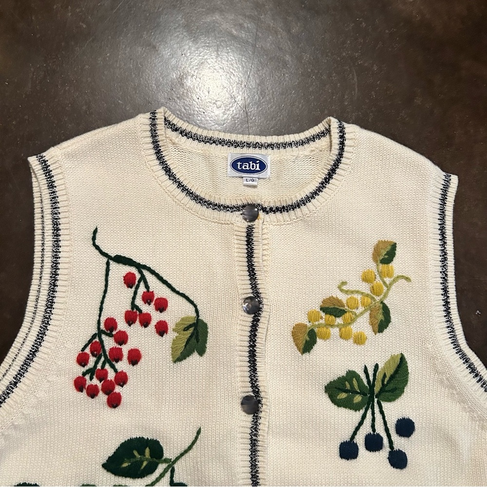 Vintage size large embroidered floral sweater vest grandma core, coastal grandma - Picture 8 of 16